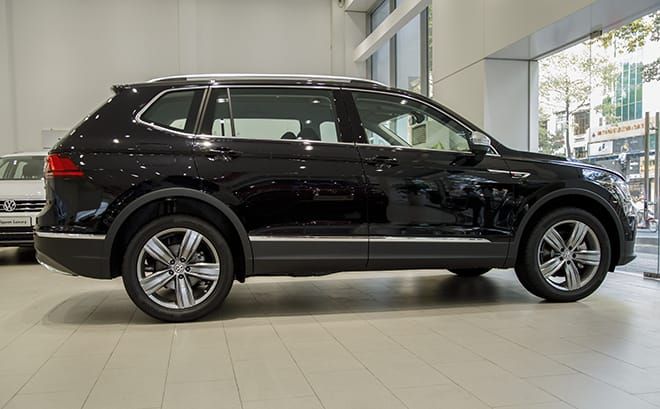 Volkswagen Tiguan Elegance -4