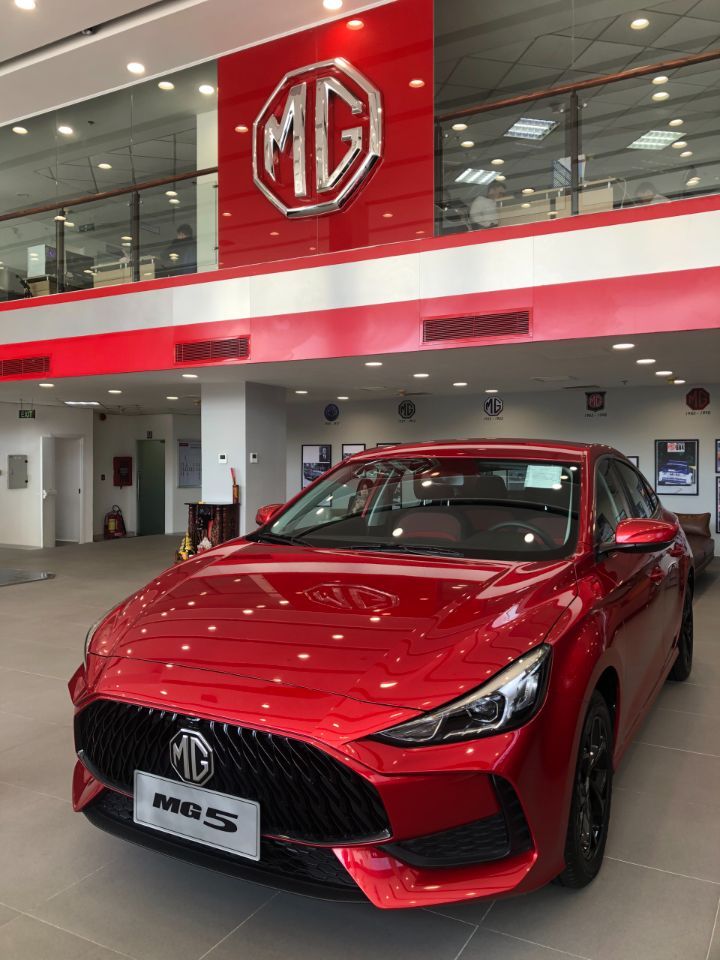Dòng xe MG5 STD 523 Triệu với Ưu đãi hiện đang giảm full trước bạ