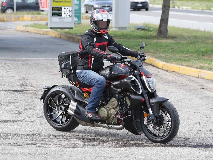 Ducati Diavel V4 Spotted