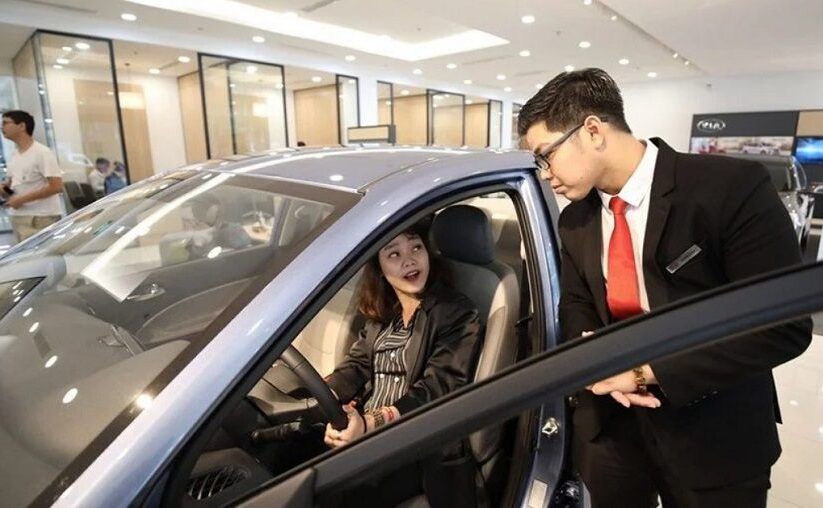 Chọn xe ô tô phù hợp với ngân sách 200 - 300 triệu đồng