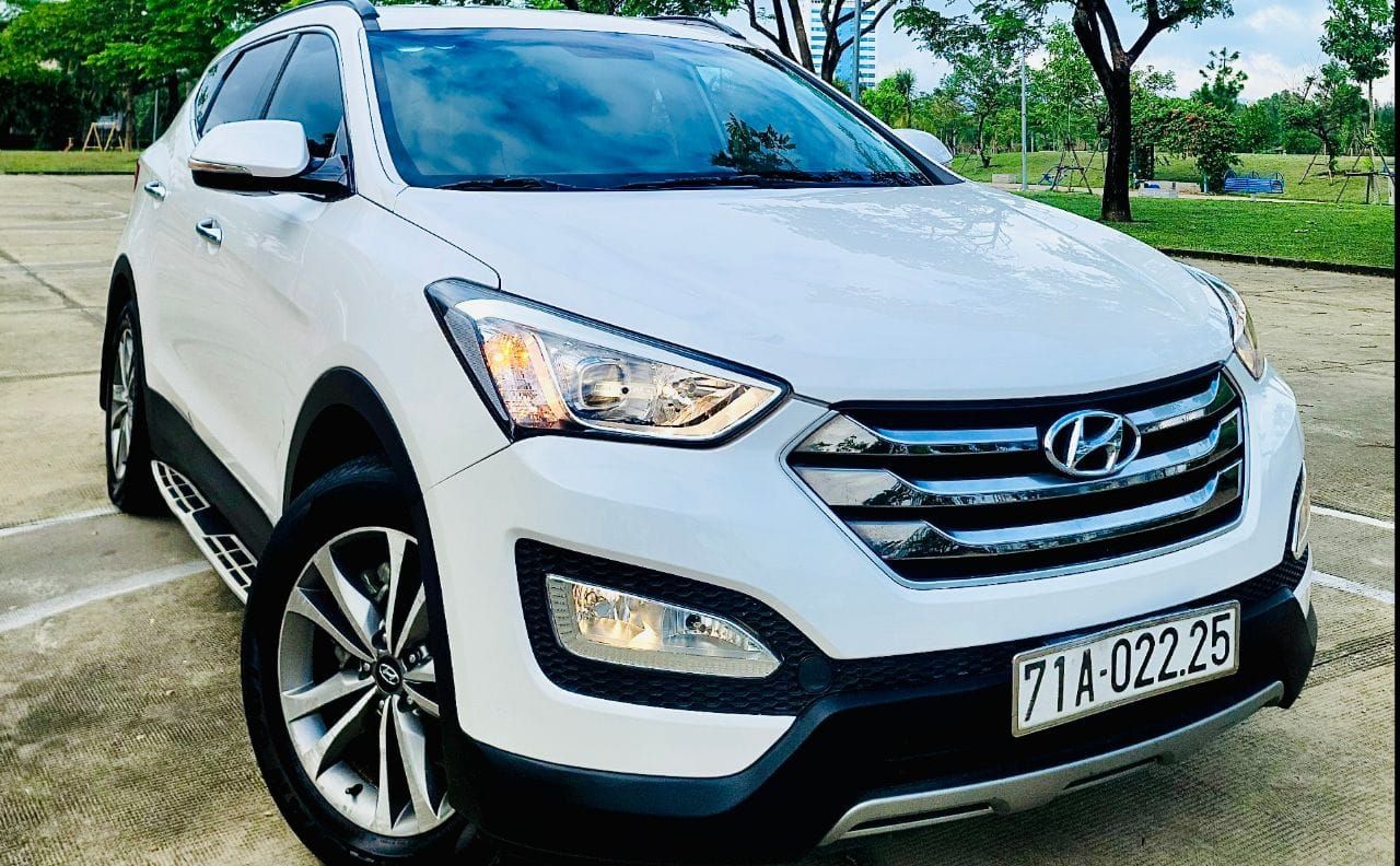 Xe Cũ Hyundai Santa FE 5 Chỗ đặc Biệt 2015