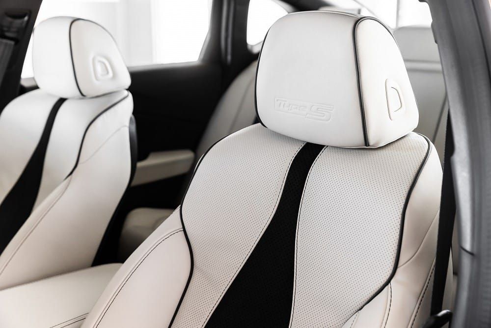 Ghế bọc da phối da lộn của Acura TLX 2021