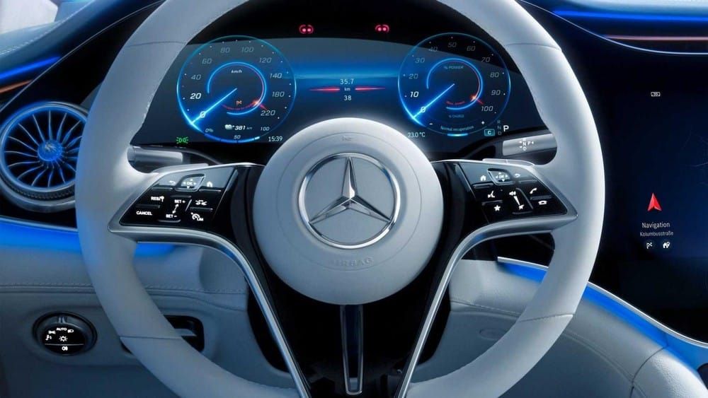 Cận cảnh vô lăng Mercedes EQS 2022