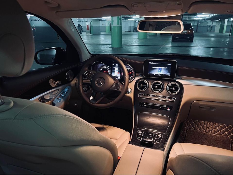 Mercedes GLC 300 4matic model 2019