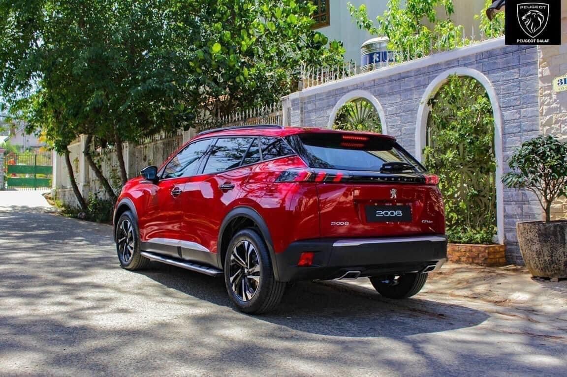 PEUGEOT 2008 với công nghệ hỗ trợ người lái tiên tiến và thiết kế