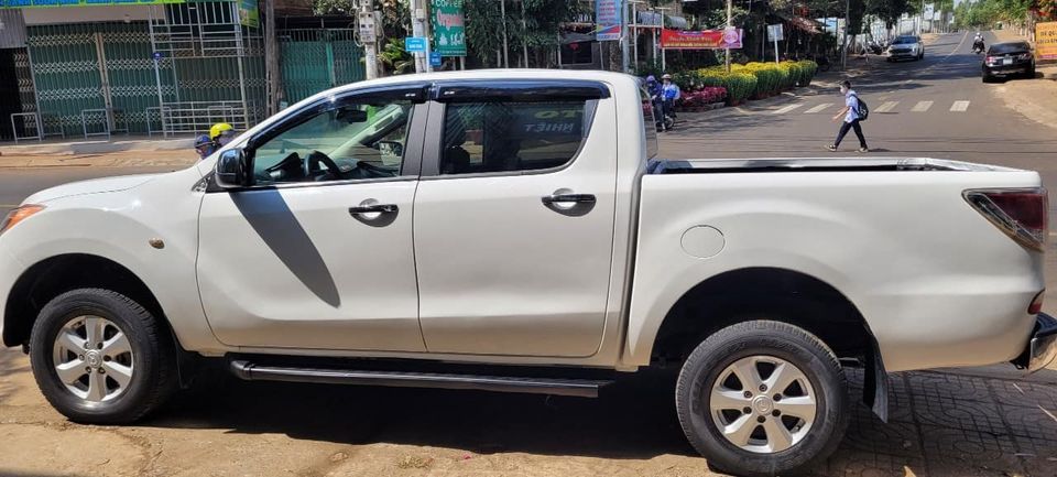 Em bán Mazda BT50 2 cầu