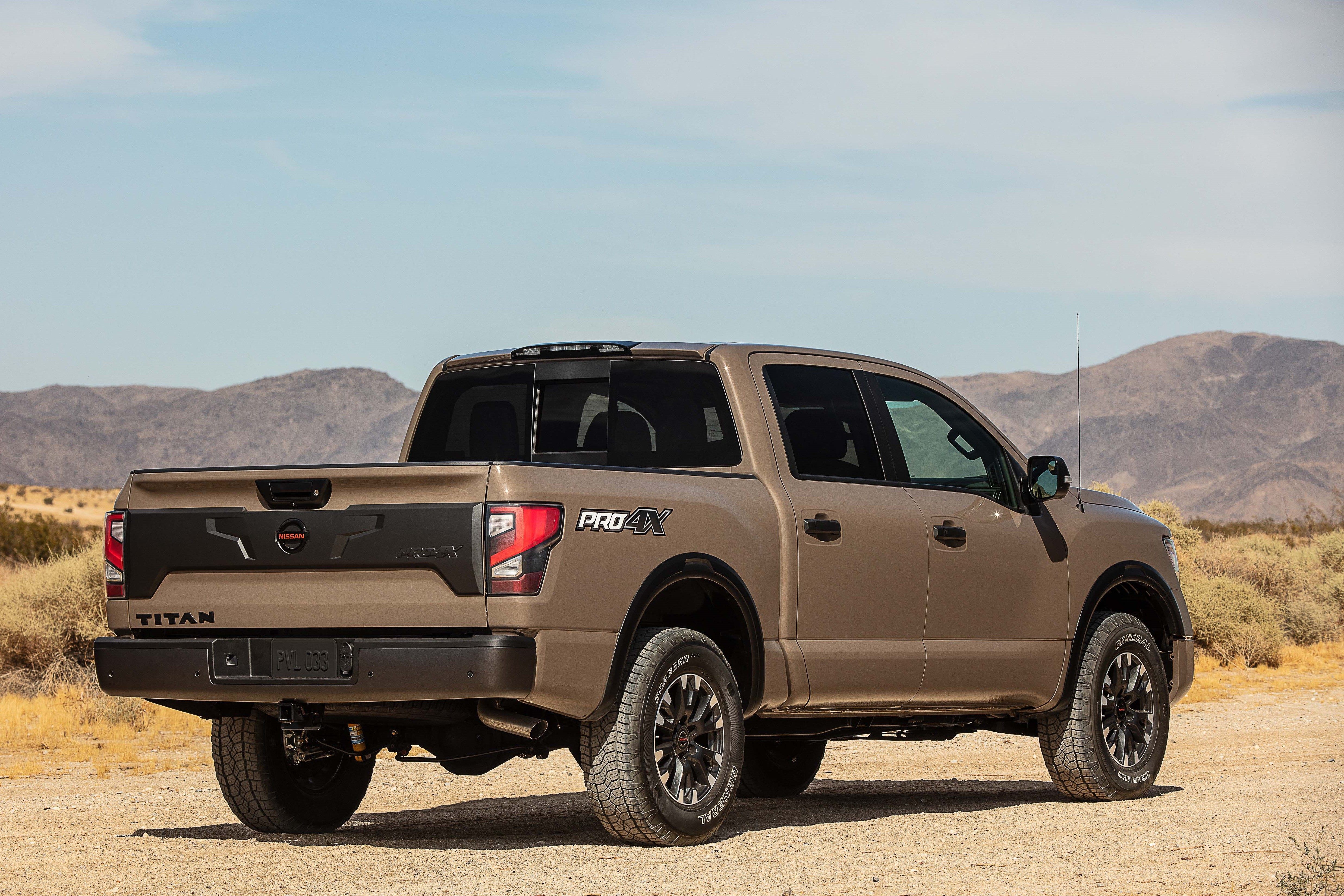 Thông số Nissan Titan XD 2022