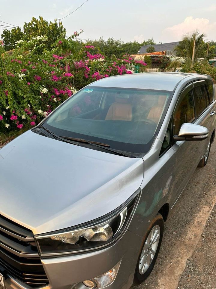 Cần bán Innova 2018