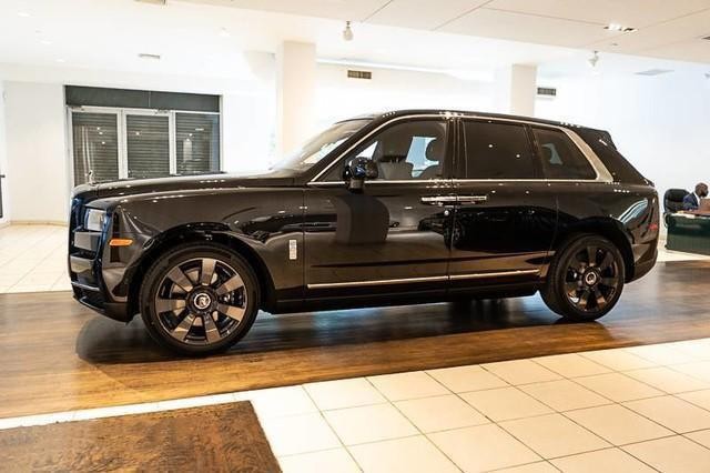 Ngoại thất ROLLS – ROYCE CULLINAN 2021-2