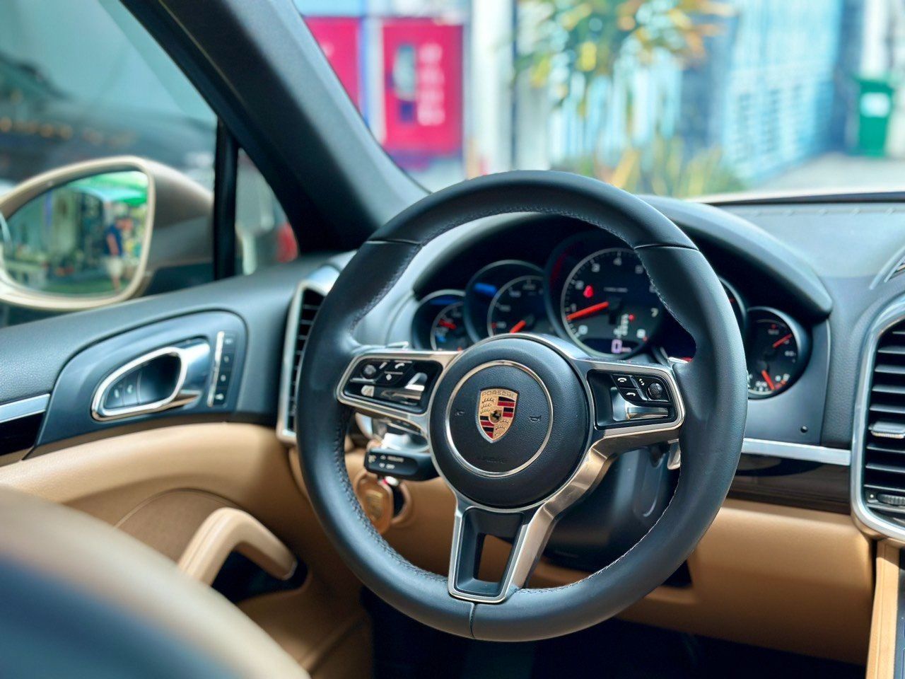 Porsche Cayenne model 2017