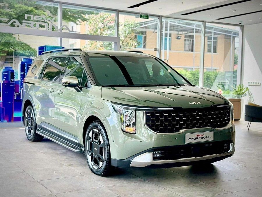 Kia Carnival 1.6T Hybrid 2025