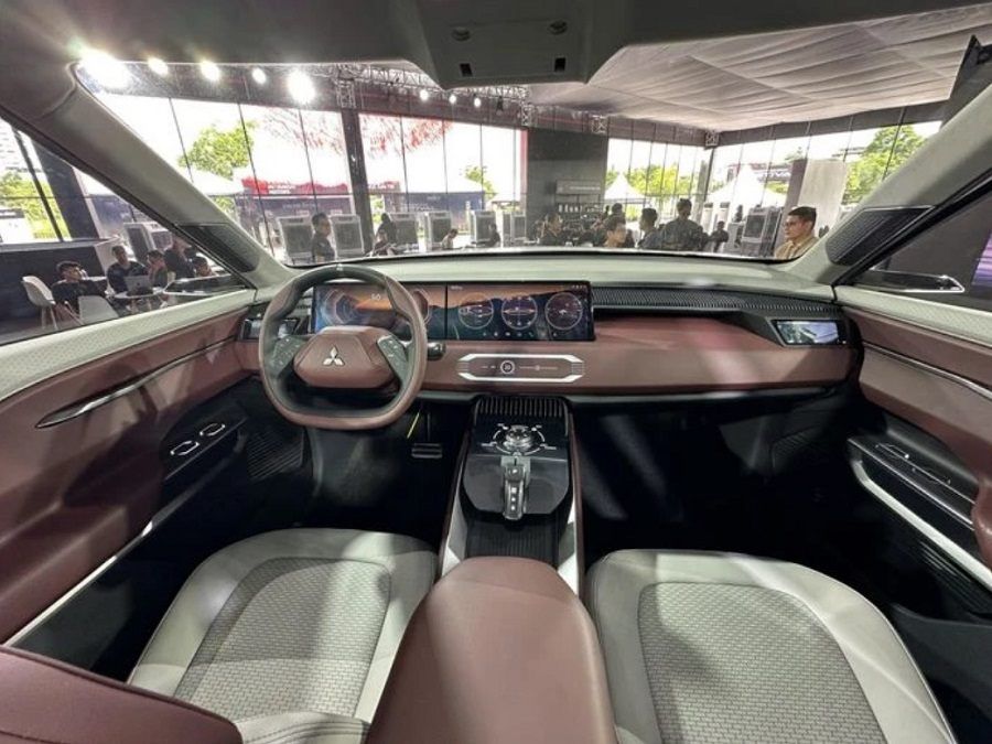 nội thất Mitsubishi DST Concept