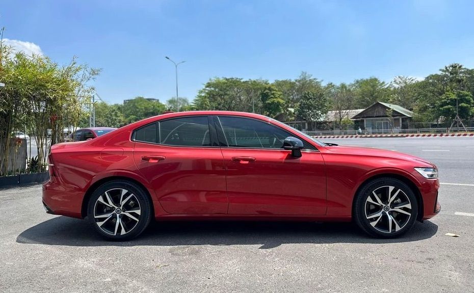 Volvo S60 R-Design Đỏ siêu lướt