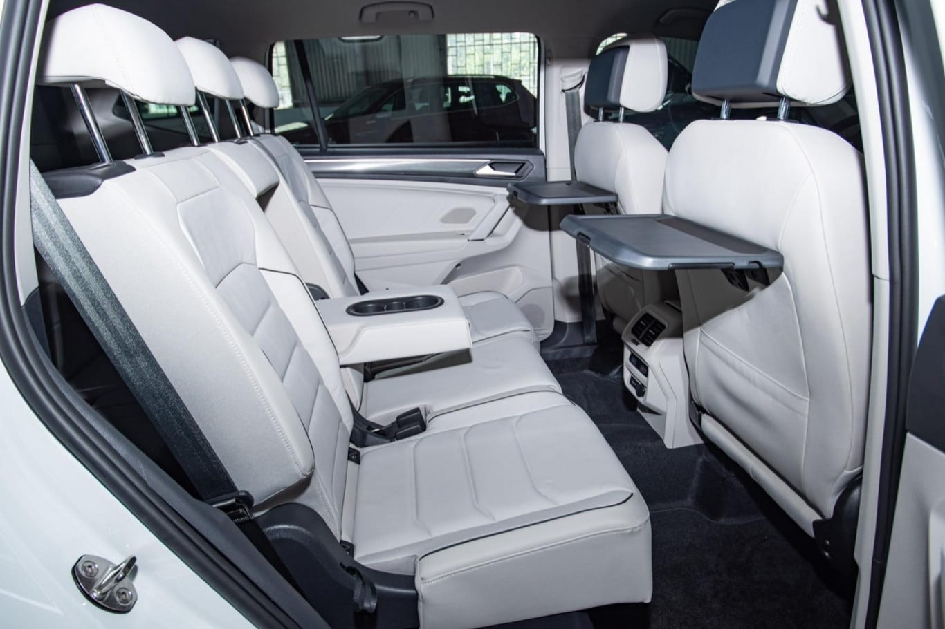 Hình ảnh Nội thất Volkswagen Tiguan Allspace-2