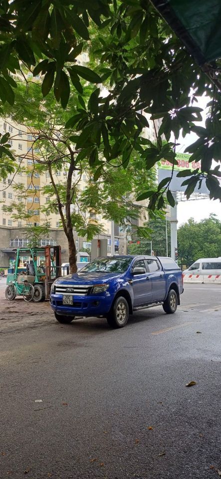 Bán xe Ford Ranger bản XLS - AT đời 2015.