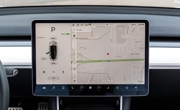 Tiện nghi Tesla Model 3 2021