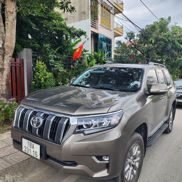 Chính chủ cần bán nhanh xe Prado năm 2016 lên fom 2020 đồ zin