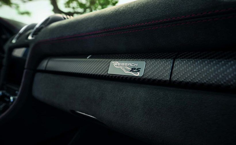 Nội thất Porsche 718 Spyder RS 2024 theo gói Weissach