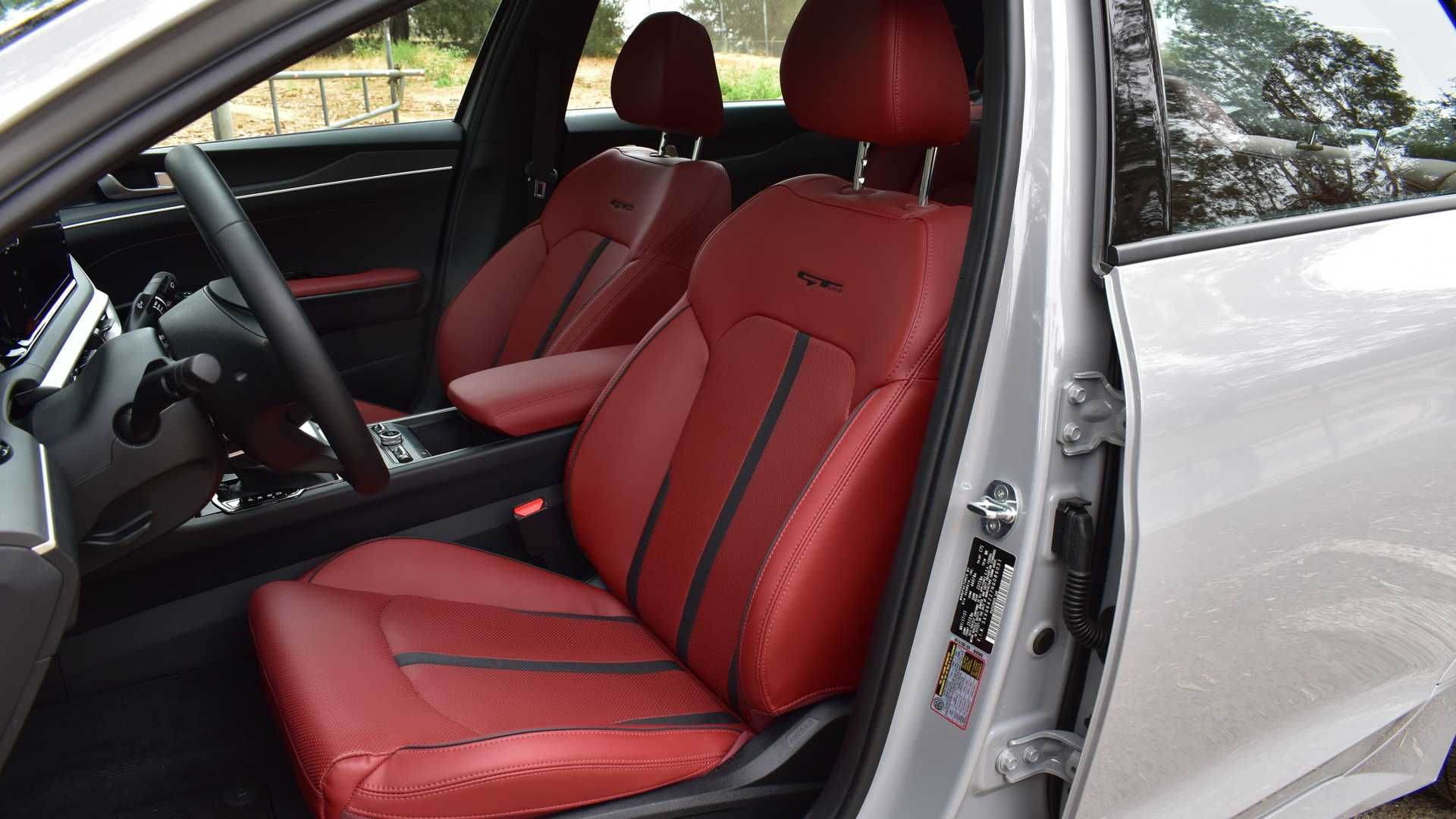 Ghế trước chỉnh điện 10 hướng