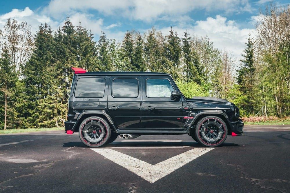 Phía bên sườn của Brabus 900 Rocket Edition Phía bên sườn của Brabus 900 Rocket Edition