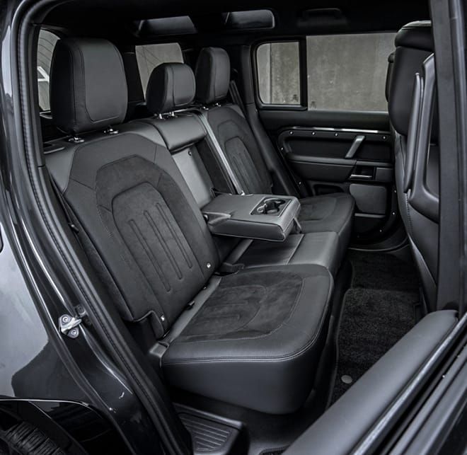 Land Rover Defender -13