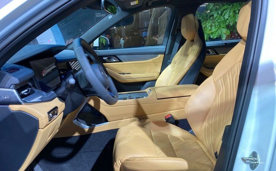 nội thất Lynk & Co 09