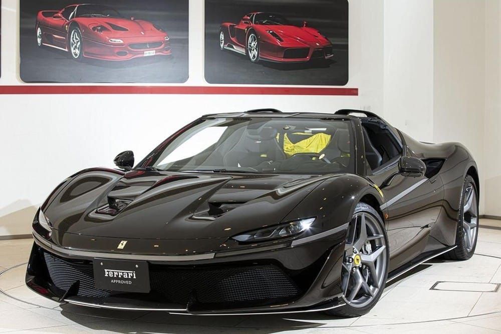 Phía trước của Ferrari J50 Phía trước của Ferrari J50
