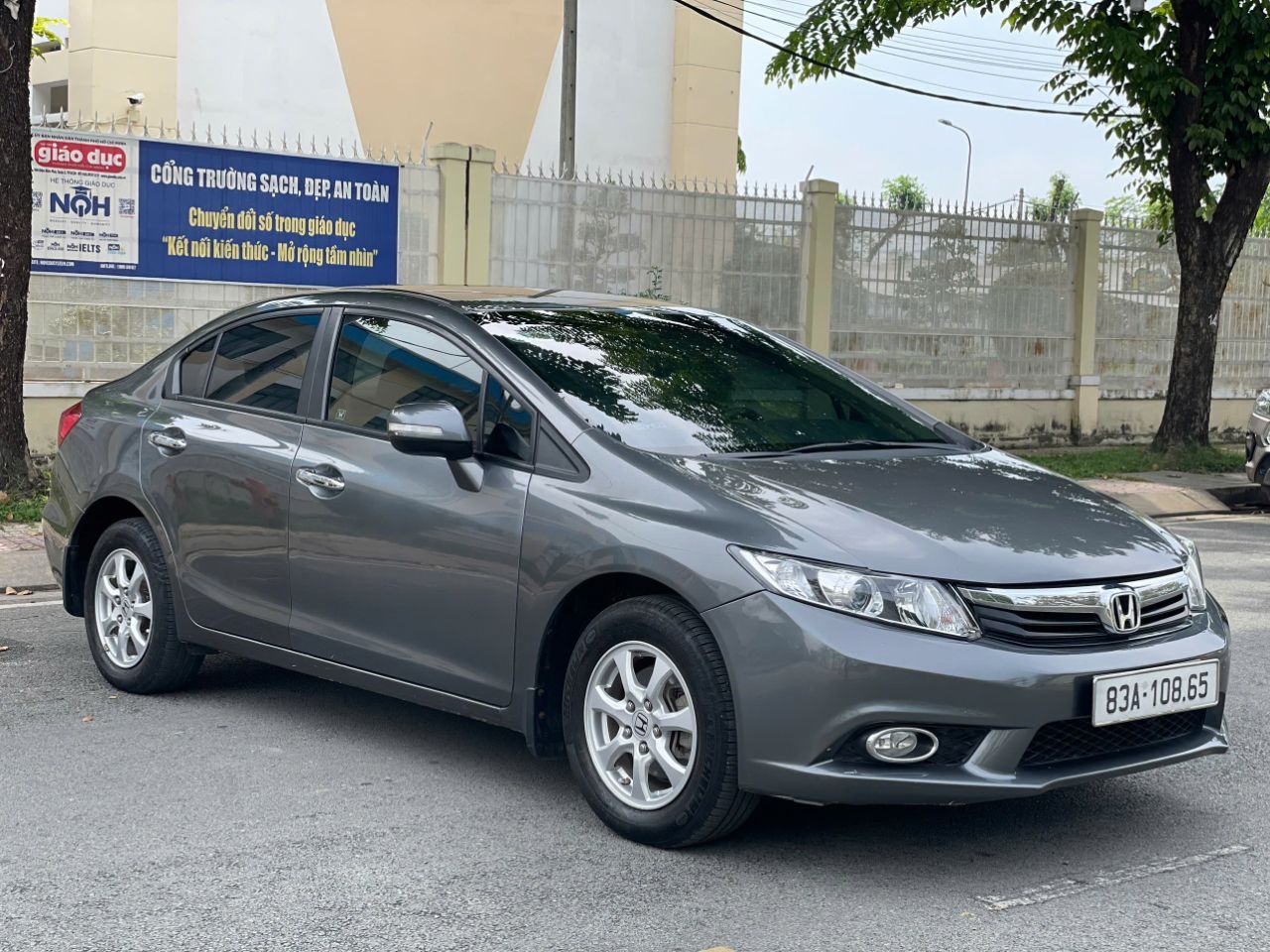 Honda Civic model 2013 , 1.8AT màu xám