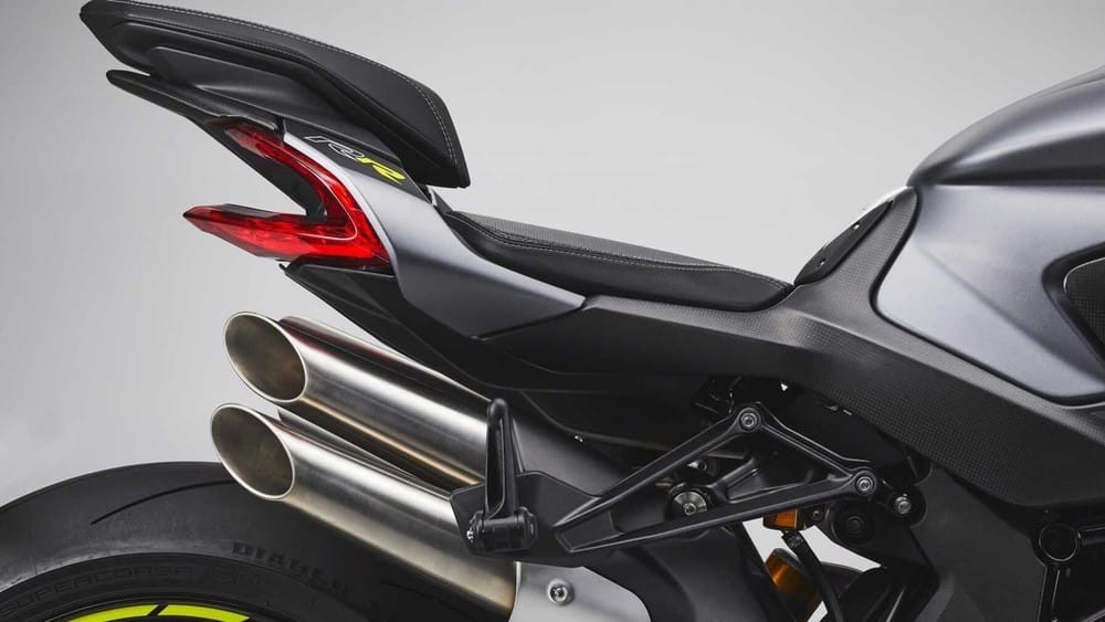 Thiết kế tuyệt đẹp cùng các trang bị thượng thừa giúp Brutale có mức giá hơn 800 triệu đồng tại Châu Âu Thiết kế tuyệt đẹp cùng các trang bị thượng thừa giúp Brutale có mức giá hơn 800 triệu đồng tại Châu Âu-3