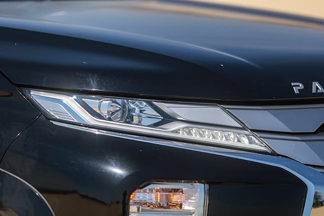 Mitsubishi Pajero Sport-16