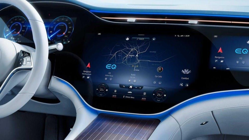 Cận cảnh màn hình MBUX Hyperscreen