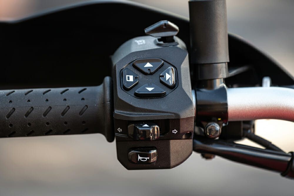 Nút điều khiển