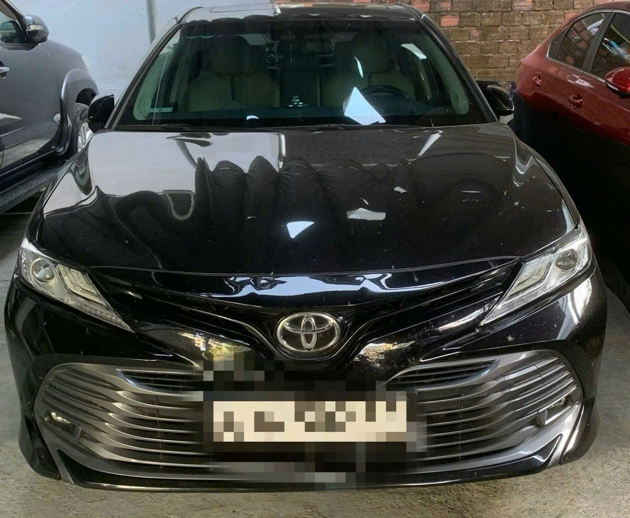 TOYOTA CAMRY 2.5Q sx 2019 nhập Thái màu Đen.Xe siêu đẹp