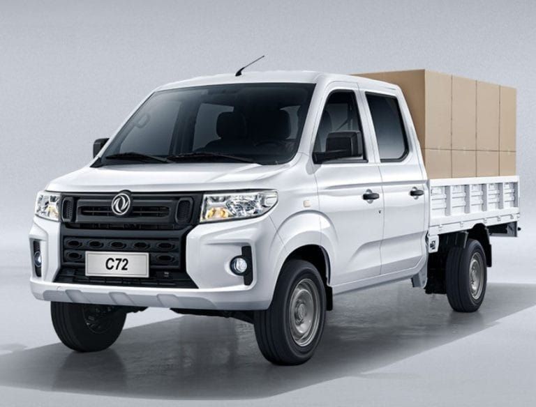 C72 với cabin đôi, 4 cửa