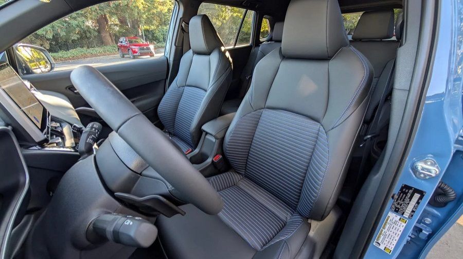 nội thất Toyota Corolla Cross 2026