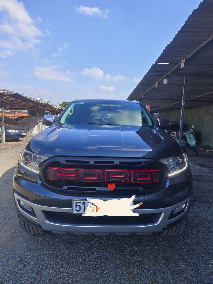 Ford Everest 2020 Trend 2.0L AT 4x2, màu xám, mới 90% (chính chủ)