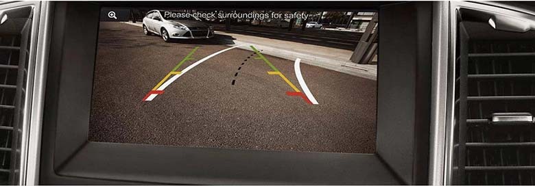 Camera lùi và hệ thống cảm biến