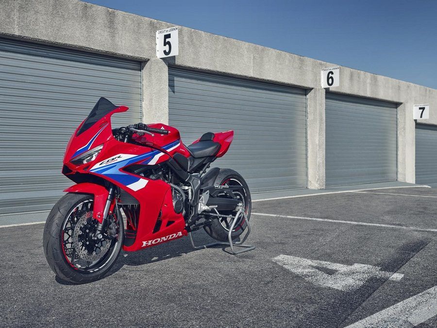 Honda CBR650R 2024 E-Clutch