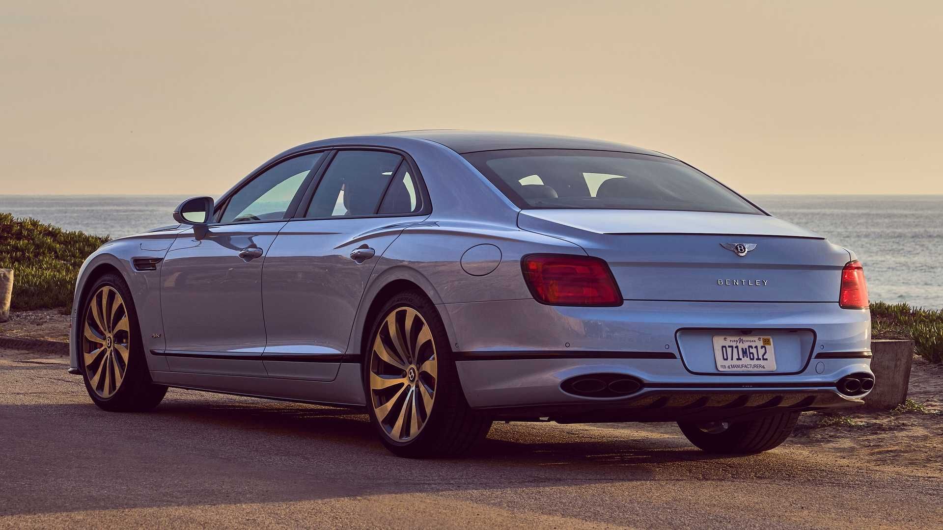 Thông số Bentley Flying Spur Hybrid 2022