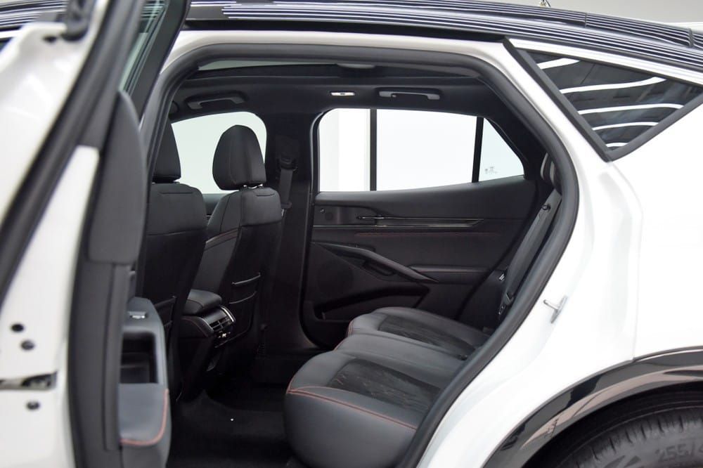 Hàng ghế sau của Ford Evos Hàng ghế sau của Ford Evos