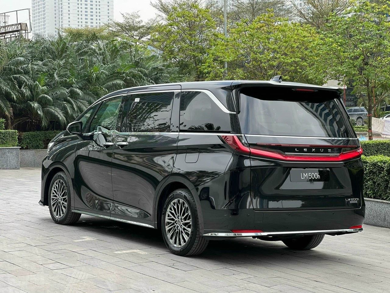 LEXUS LM500h - ĐẶT CỌC SỚM - GIAO XE SỚM