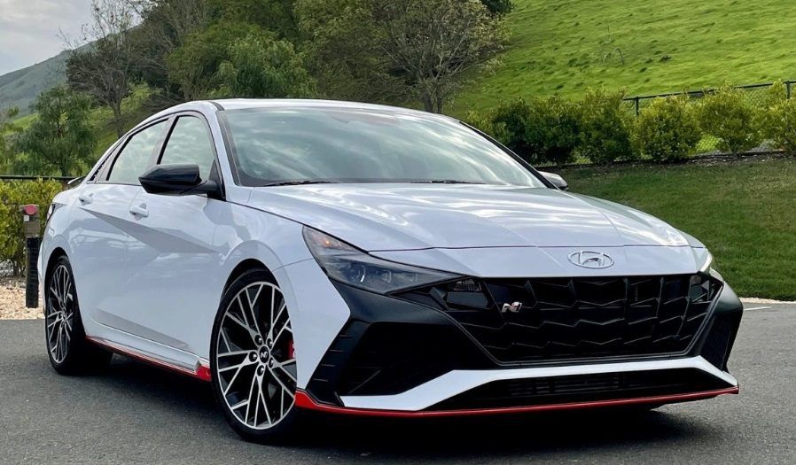 Hyundai Elantra 2023