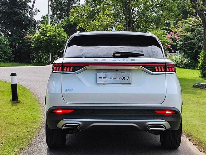 Baic Beijing X7 có xịn xò?: Chi tiết thông số, giá lăn bánh & khuyến mãi (10/2020)