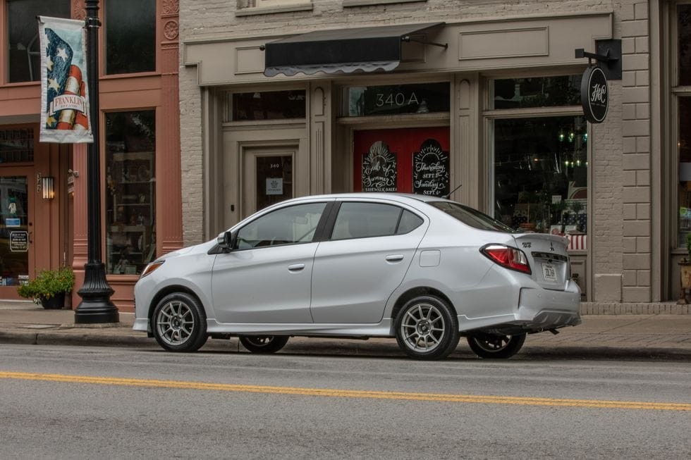 Thông số Mitsubishi Mirage G4 2021