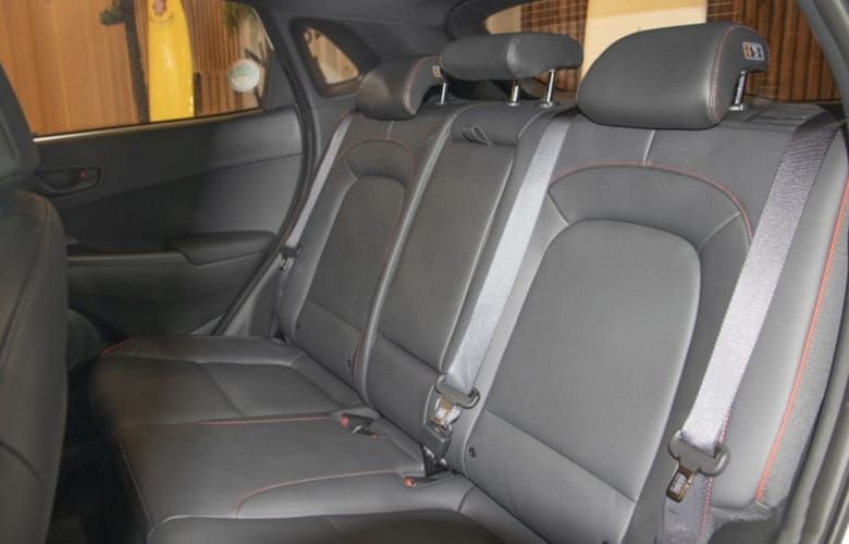 Ghế ngồi bọc da sang trọng