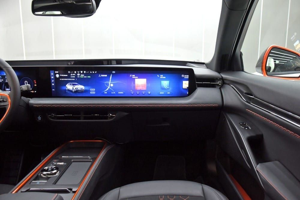 Màn hình cảm ứng của Ford Evos Màn hình cảm ứng của Ford Evos