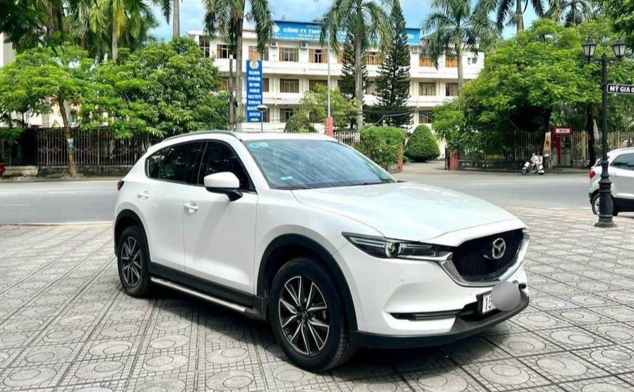 Cần bán Mazda CX-5 2019 màu trắng