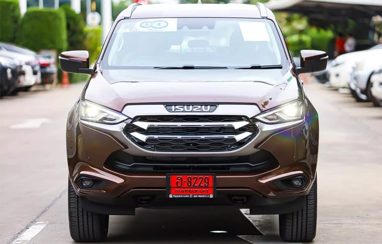 Đầu xe được thiết kế gọn gàng hơn
