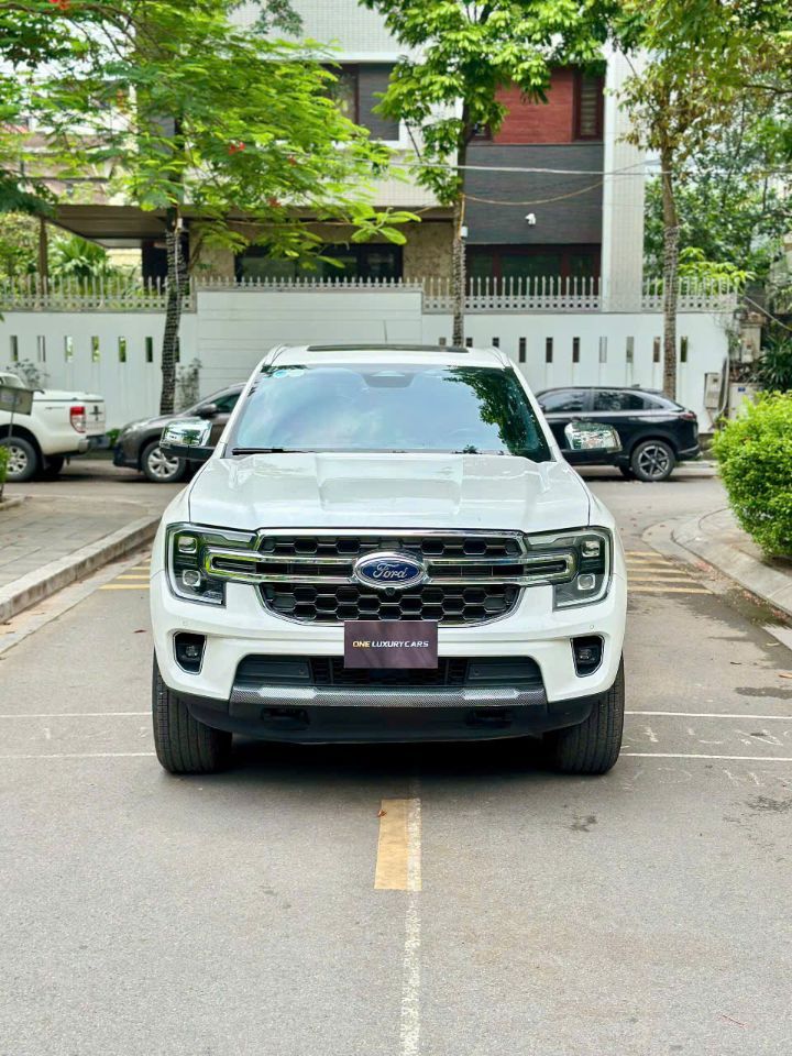 BÁN FORD EVEREST TITANIUM 4x4 – CƠ BẮP MẠNH MẼ, ĐÚNG CHẤT XE MỸ