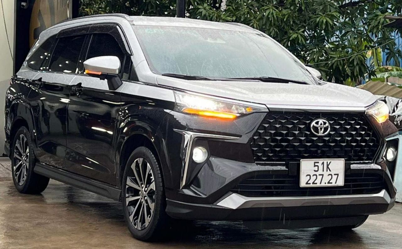 Toyota Veloz Cross Top 2022 Biển Sg Số Đẹp Lưởt 3700Km